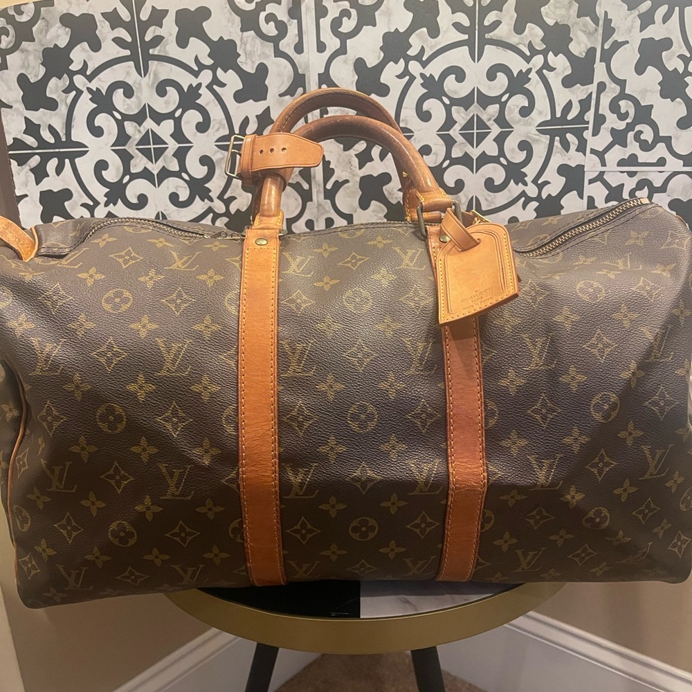GUC Louis Vuitton Keepall 50 with Bag Tag, handle strap and Dust bag